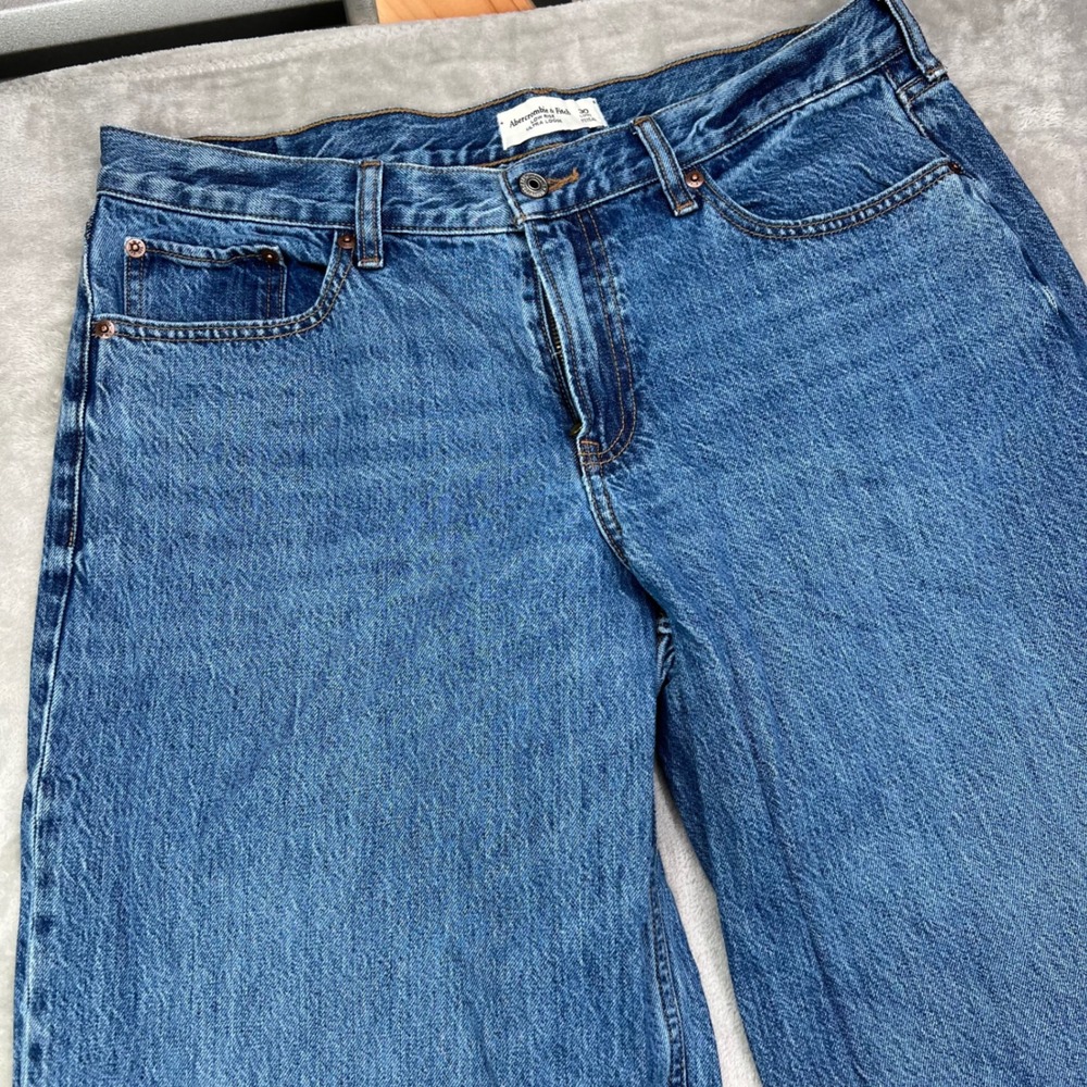 Abercrombie & Fitch Low Rise Ultra Loose Jeans Women 30 Long Medium Wash Raw Hem - Picture 4 of 14